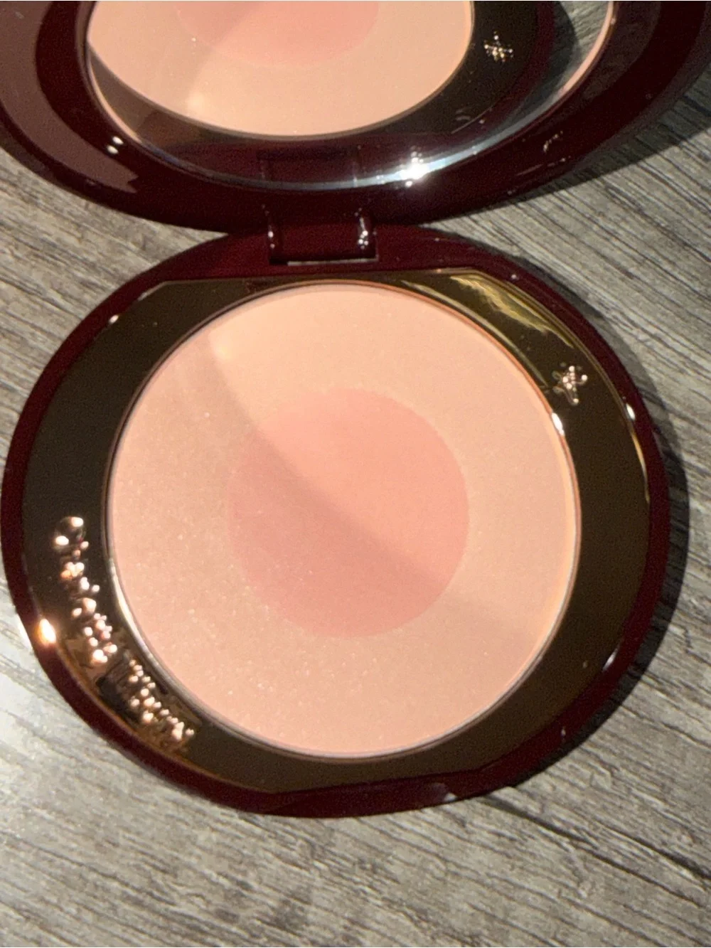 Charlotte Tilbury Cheek to Chic Blush